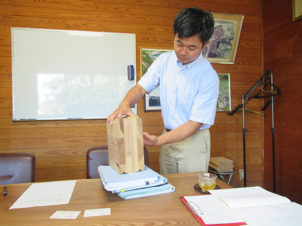 説明している様子