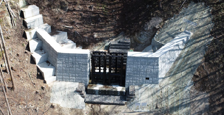 砂防ダムの写真