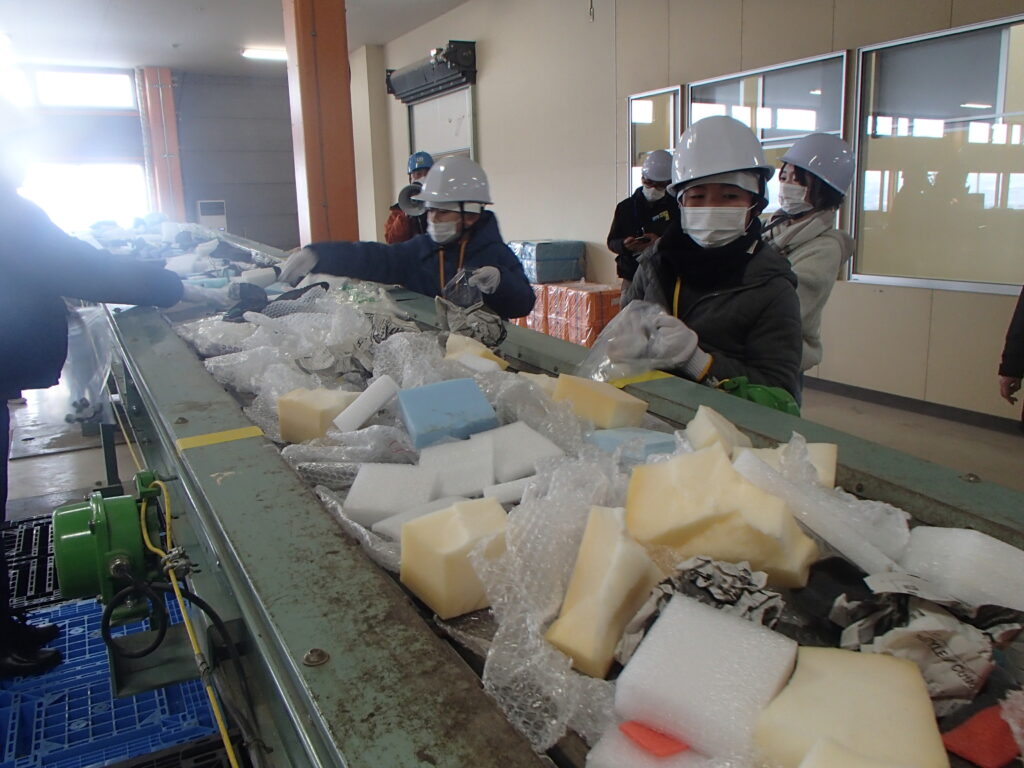 見学の様子の写真