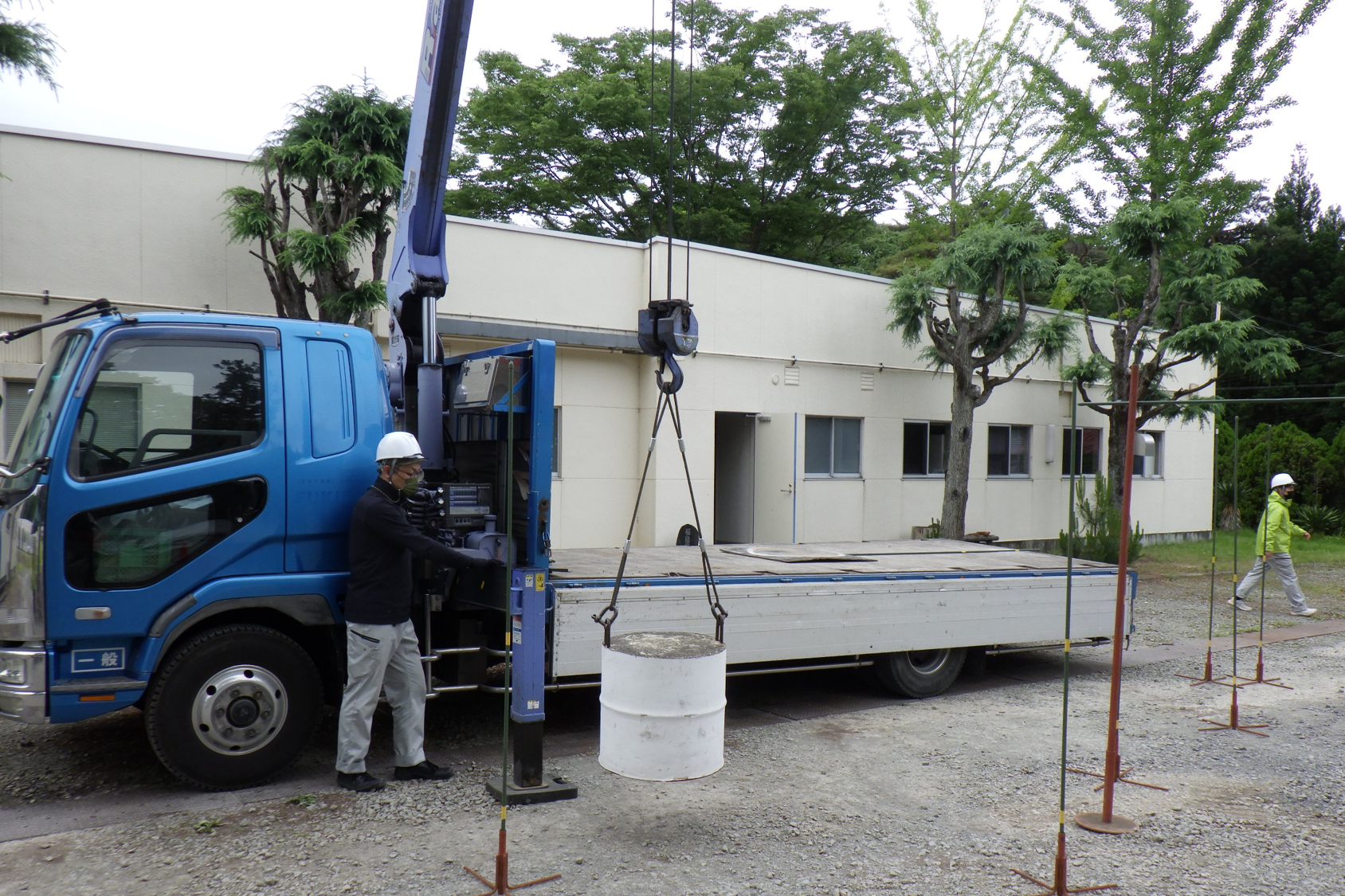 小型移動式クレーン