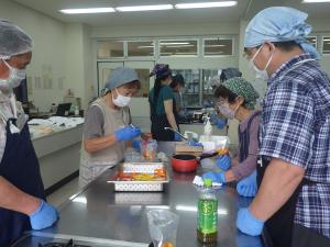 ピクルスの袋詰加工