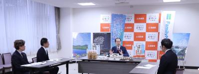 ファミリーマートによる「ふくしまプレＤＣ」開催記念商品発売報告写真