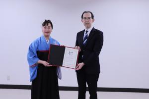 書道家・千葉清藍氏による知事表敬訪問写真