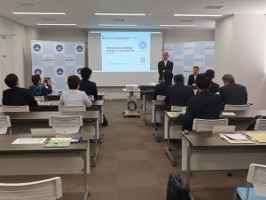 福島地方気象台を調査する総務委員会