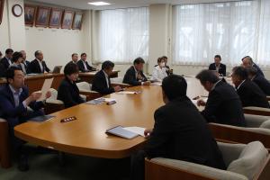 議会運営委員会の写真
