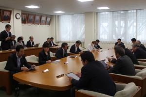 議会運営委員会の様子