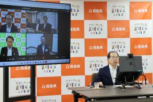 WEB会議であいさつを行う知事