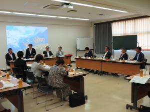 学校法人灘育英会　灘中学校・灘高等学校の調査を行う総務委員会の写真