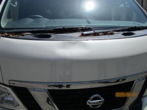 フロントパネルのへこみ