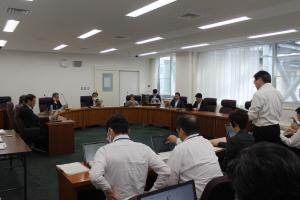 決算審査特別委員会（班別審査第2班）の写真