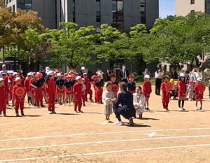 知事へのこいのぼりのプレゼント