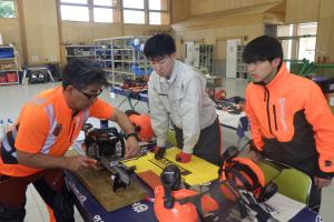 チェーンソーの取扱