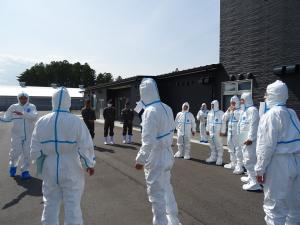 シャインコースト株式会社の調査をする農林水産委員会の写真