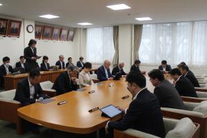 議会運営委員会の写真