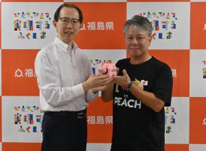 赤べこ贈呈