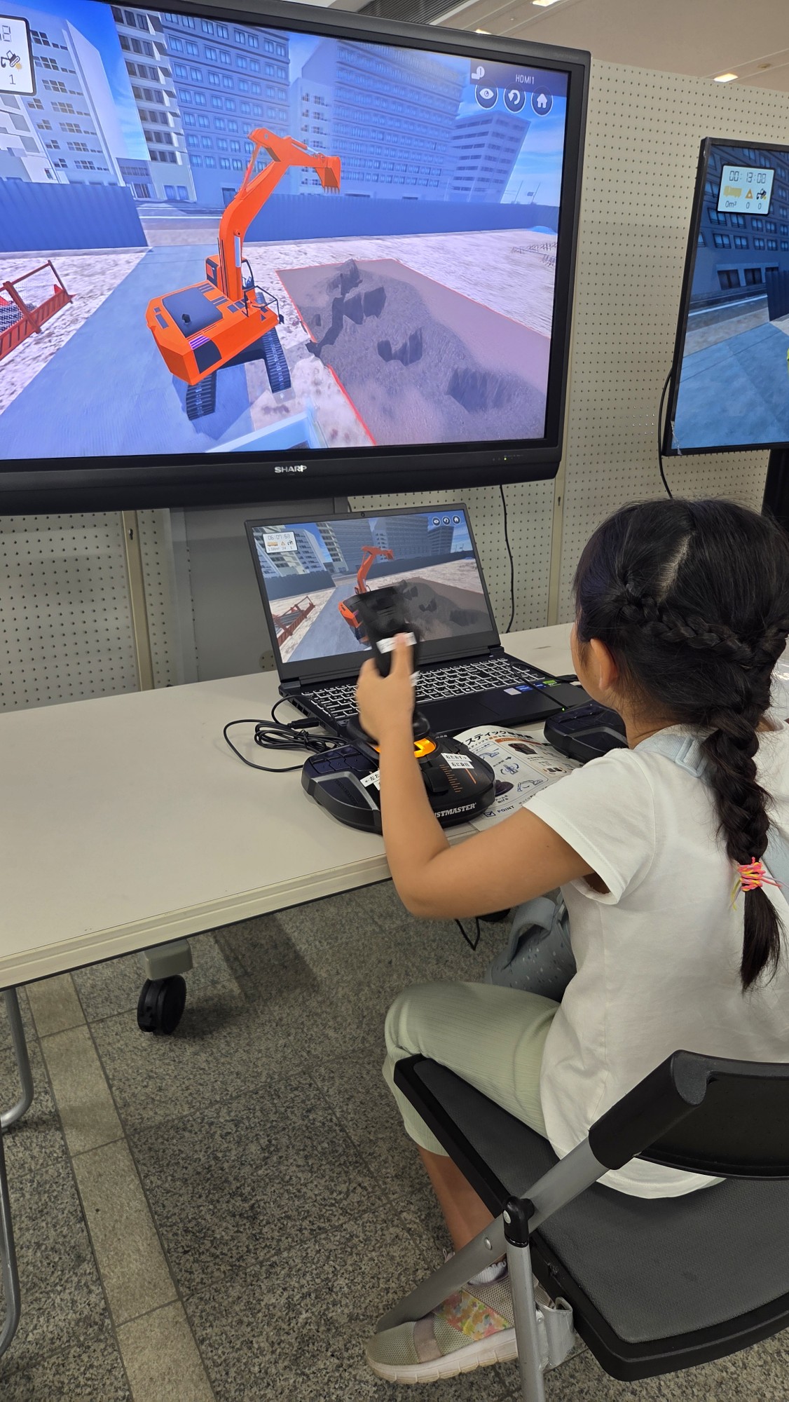 重機操作シミュレーションを活用した体験会１