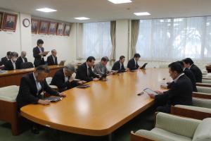 各派交渉会の写真